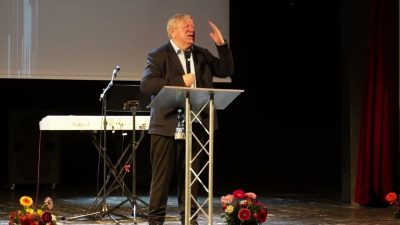 Krátke zamyslenie: 228. Hnev prebýva na prsiach bláznov - Alexander Barkóci