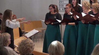 ECAV / Spievajte Bohu nové piesne (Mária Jašurdová)