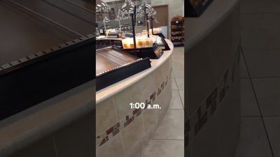 Buc Ján / Stopping at Buc-ee's Alabama