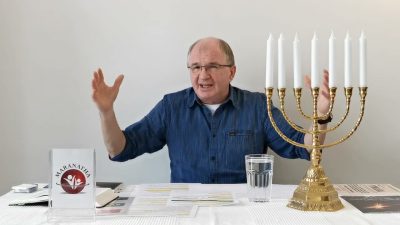 Miháľ Sergej / Sergej Miháľ - Prichádza s nebeskými oblakmi