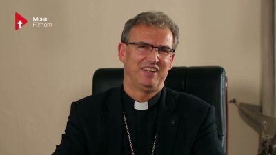 MisieFilmom / O. biskup Trstenský - Prijímanie po kľačiačky - ÁNO ČI NIE?