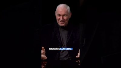 Pastirčák Daniel / DEBATY MICHALA KOVAČIČA Arcibiskup Bezák a kazateľ Pastirčák o tom, ako prežiť ďalší rok: “Láska je