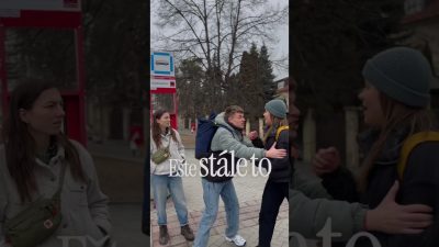 Godzone / Stíhaš to?