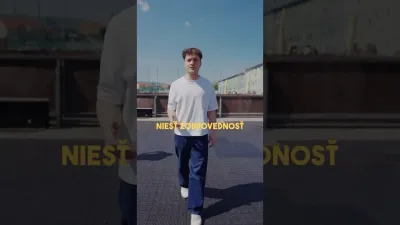 Vy vidíte hru. My vidíme...